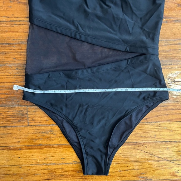 Swimsuit bundle - Picture 8 of 9